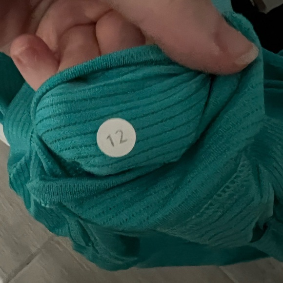 Lululemon I just wanna run tank- Blue Lagoon- size 12 - Picture 9 of 9